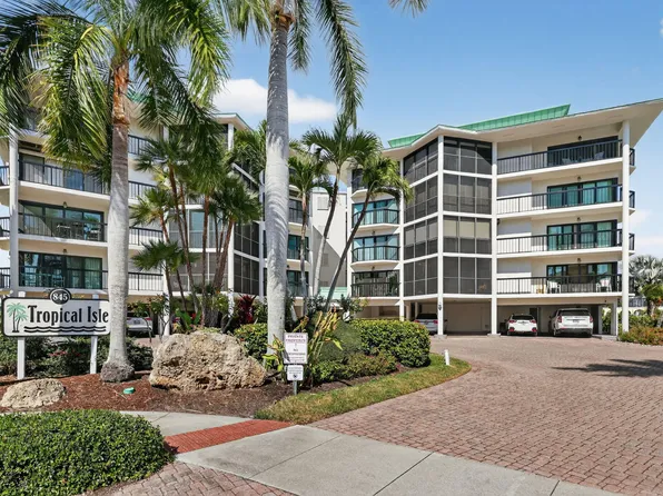 845 Collier Ct APT 302, Marco Island, FL 34145
