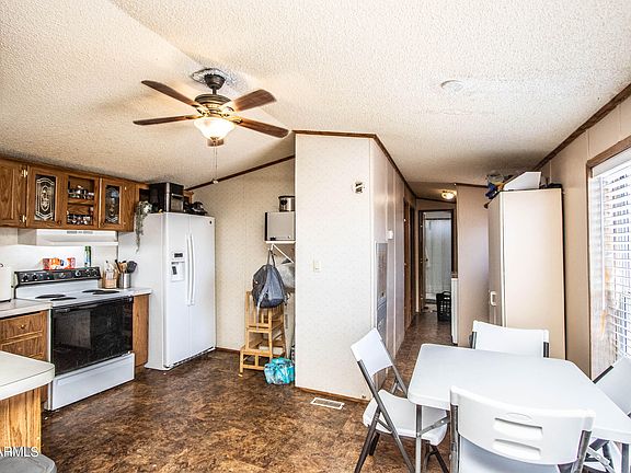 3rd image of 31425 N PAMELA Drive