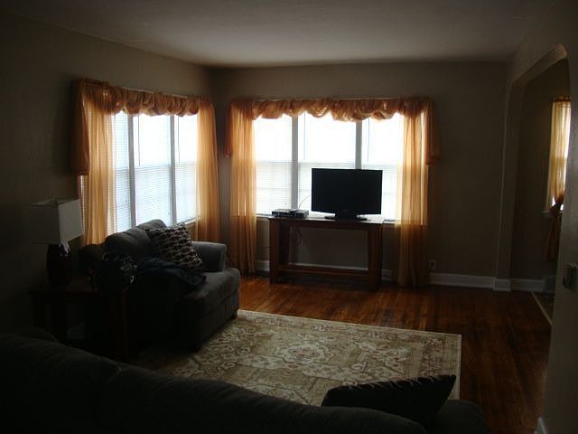 2nd image of 1118 Junior Ct