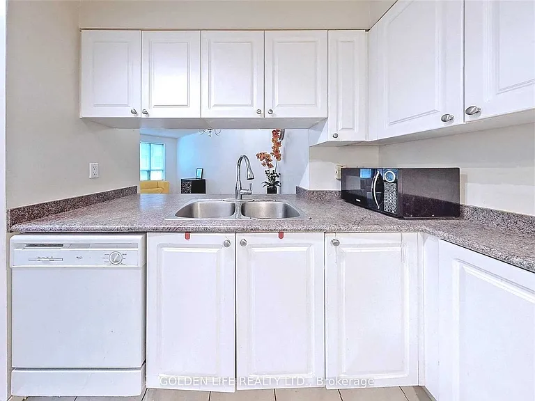 889 Bay St #205 — Photo 13