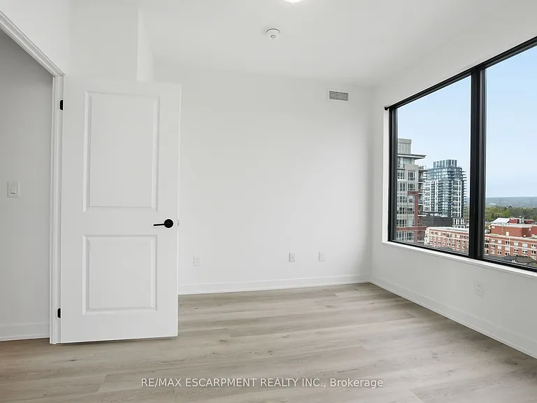 2075 Lakeshore Rd #1002 — Photo 13