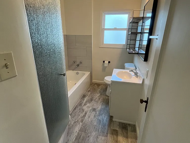 3012 Manhattan Ave #1/2 — Photo 6