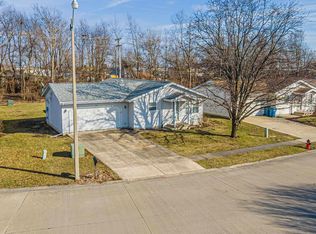 3030 Lakeshire Dr, Springfield, IL 62707