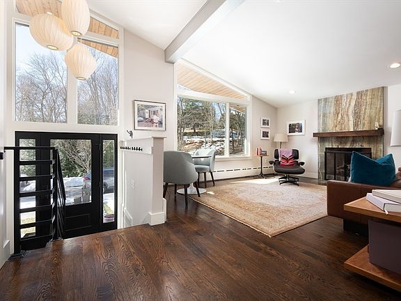 5th image of 30 Billings Ln