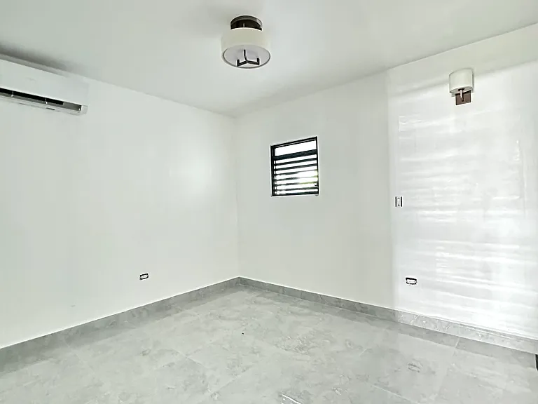1625 Santa Eduvigis — Photo 16