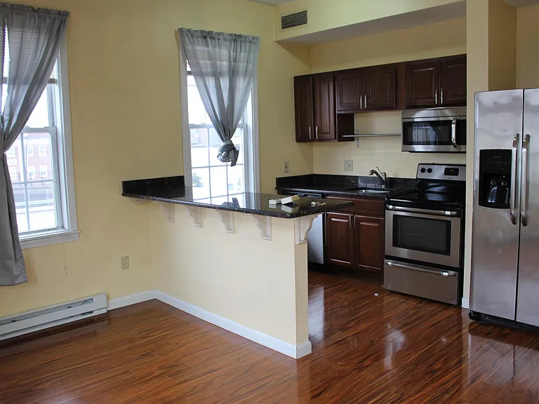 12 Walnut St #1 — Photo 11