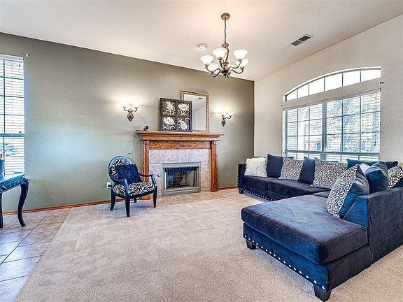 3rd image of 3901 Bismarc Dr
