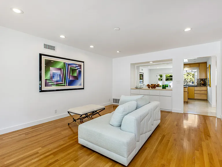 341 Surfview Dr — Photo 10