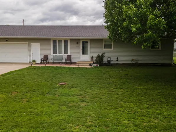 111 Jeffrey St, Olpe, KS 66865
