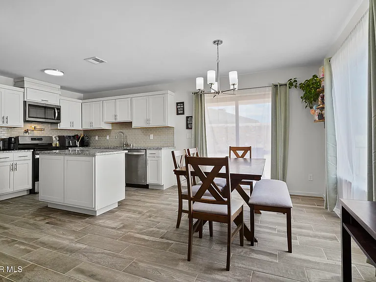 15220 Apex Ct — Photo 12