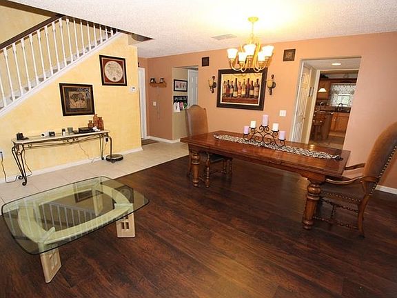 4th image of 502 N Firwood Dr