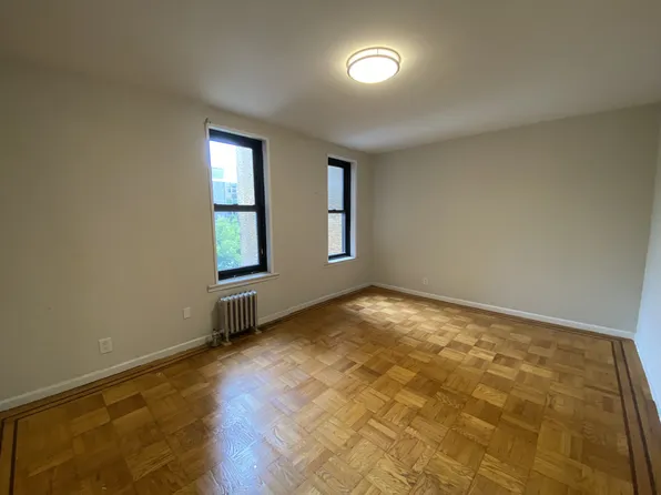 486 Brooklyn Avenue image 1 of 9
