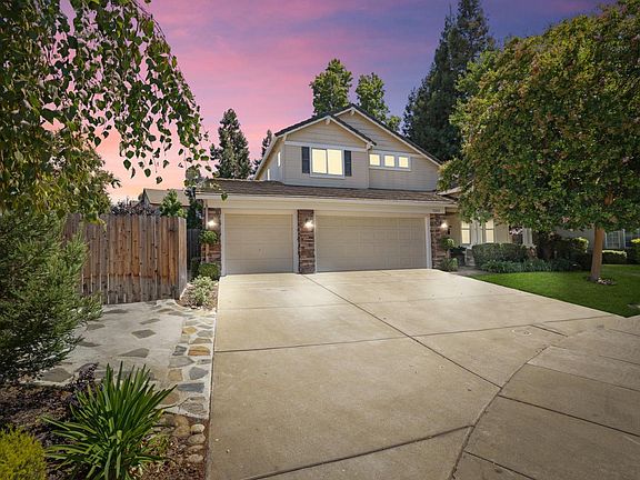 3rd image of 5262 Flor Ct