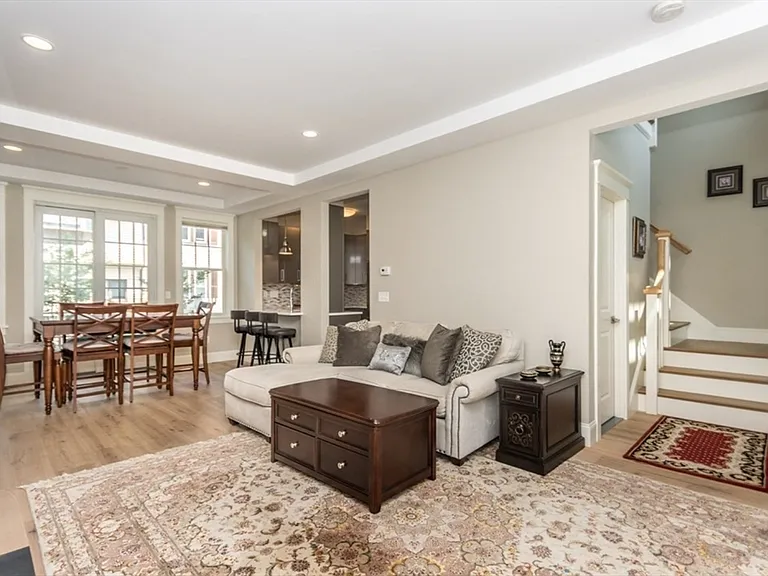 7 Floral Ave #7 — Photo 3