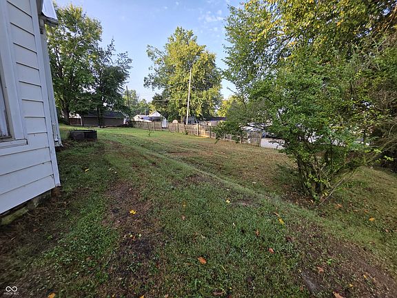 4th image of 123 E Ridge St