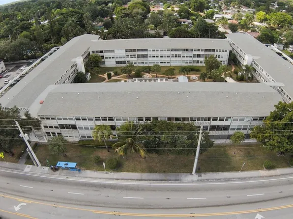15610 NE 6th Ave APT 22B, North Miami Beach, FL 33162