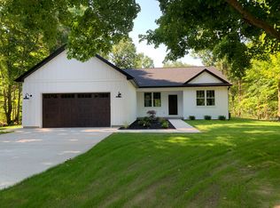 53759 Kathryn Rd, Paw Paw, MI 49079