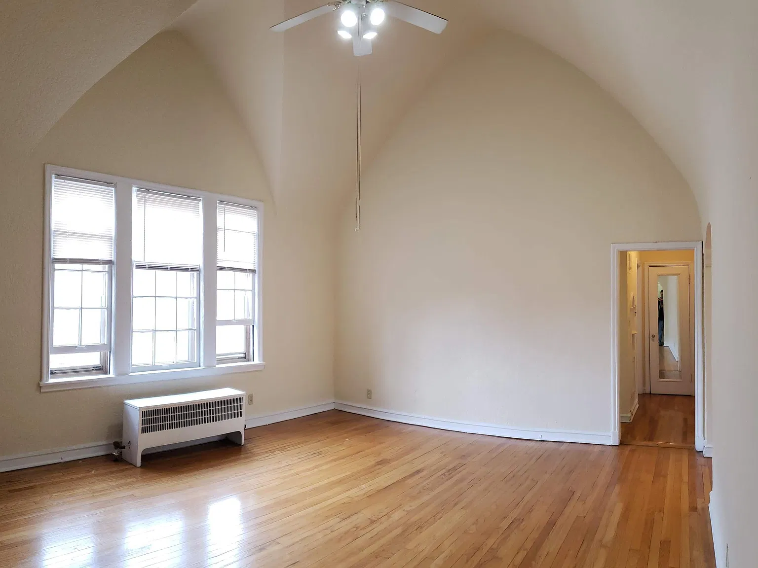 2 bed, 1003 sqft, $1,100 — Photo 4