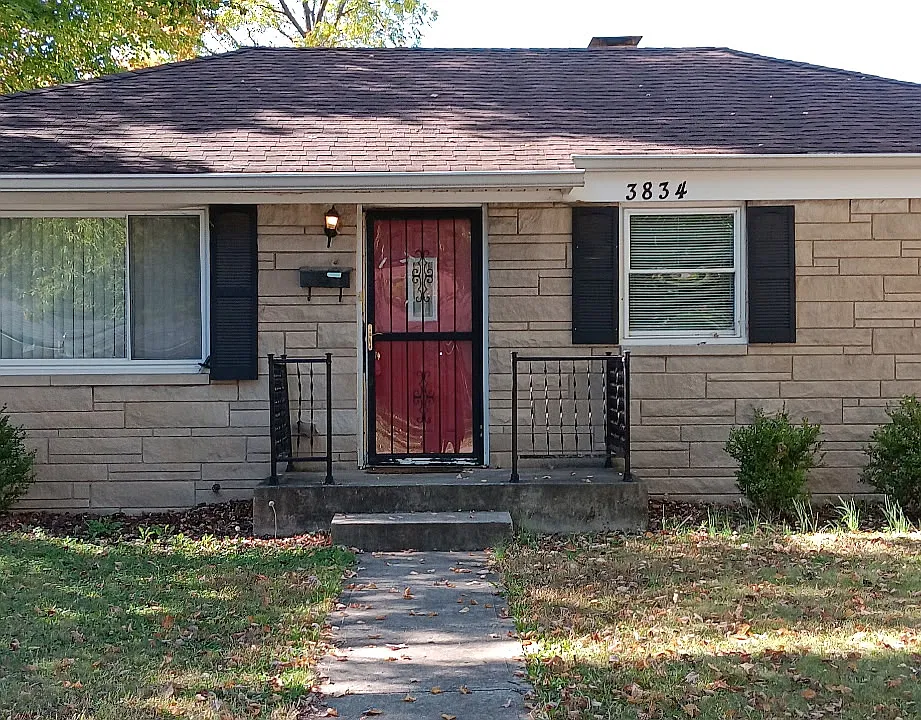 3834 N Bolton Ave