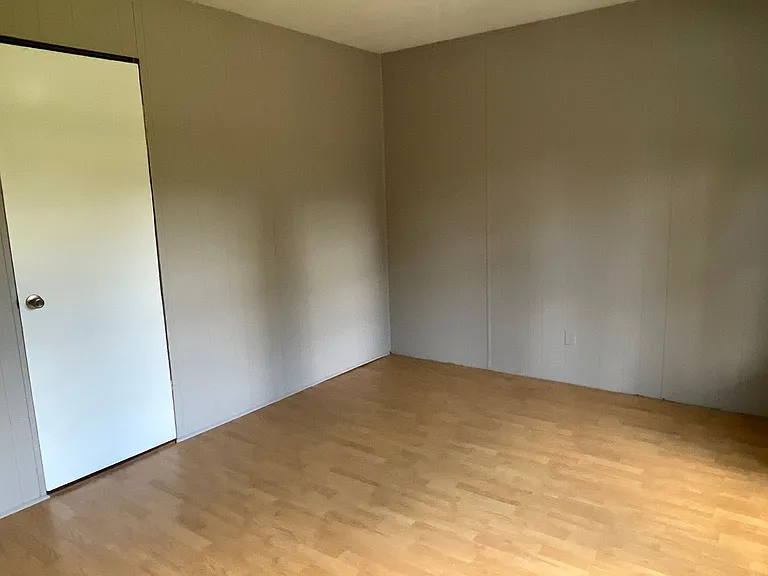 1723 W Poplar St #B — Photo 7