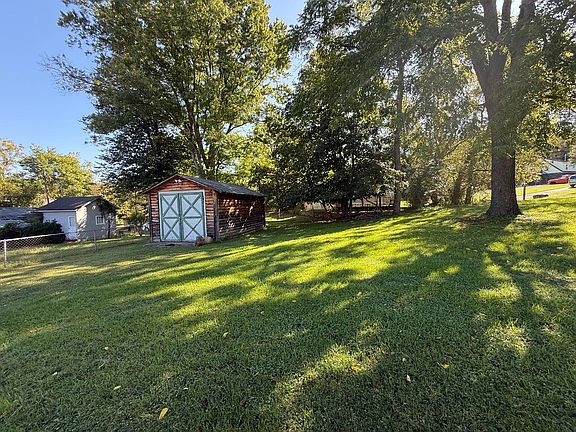 4th image of 2817 S Carpenter Dr
