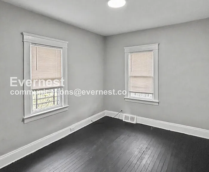 2932 E 118th St #1 — Photo 17