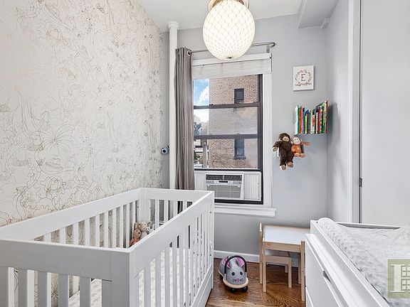 4th image of 317 W 87th St APT 6B