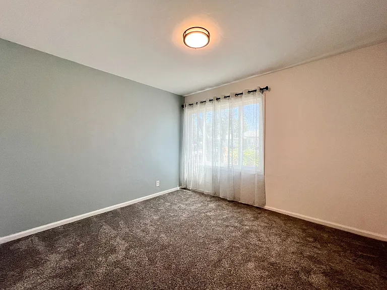 49 Archer Ave — Photo 11