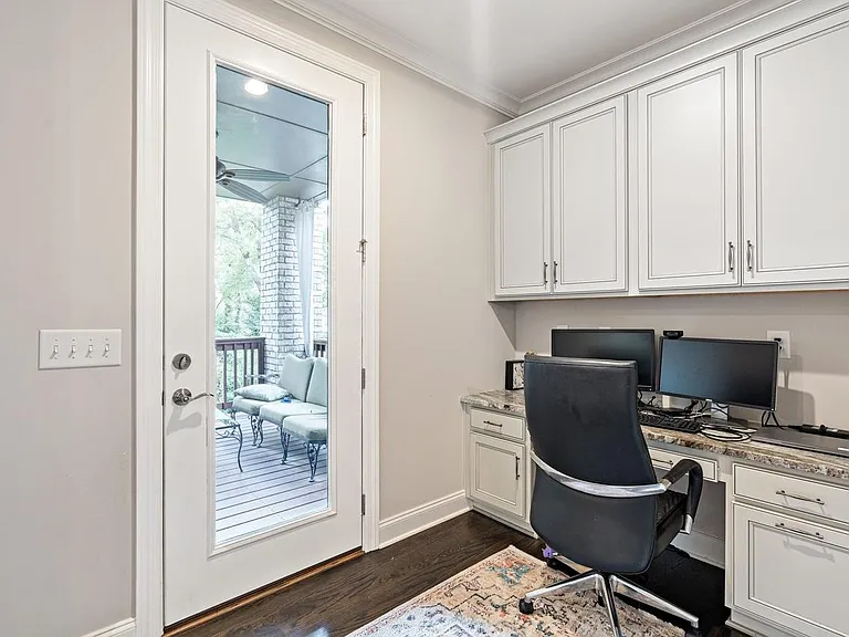 138 Haverford Dr — Photo 18