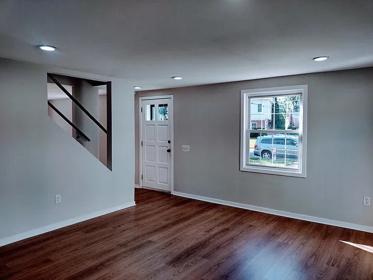 4204 Colonial Rd — Photo 6