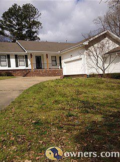 Enter Photo CaptionFenced in Yard! Great for Children and Pets!