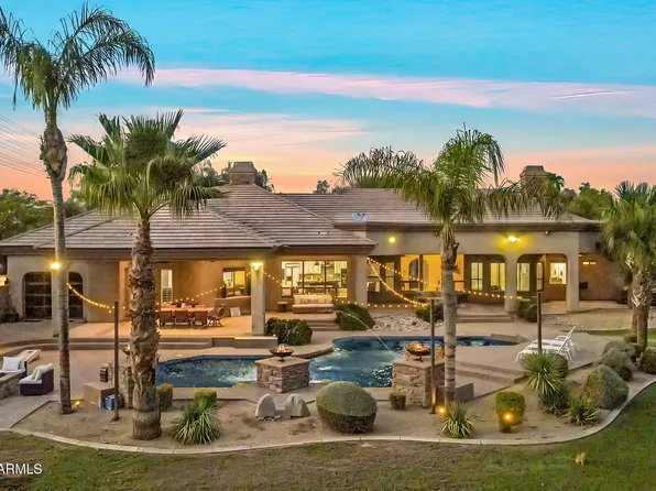 1131 E DESERT Court, Gilbert, AZ 85234