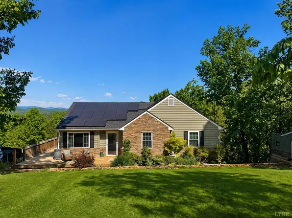 667 Nighthawk Rd, Lynchburg, VA 24504