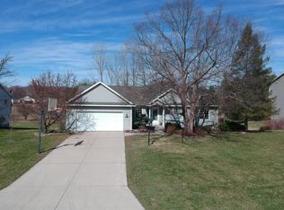 7389 Tillicum Trl NE, Rockford, MI 49341