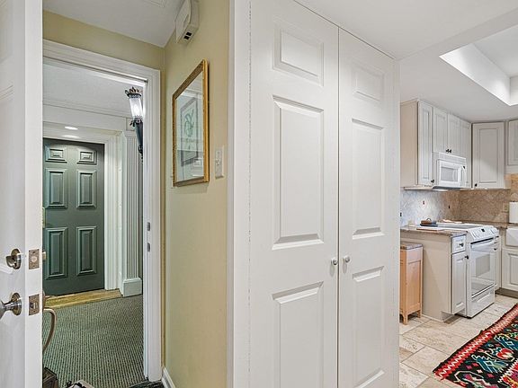 4th image of 475 N Highland St APT 11C