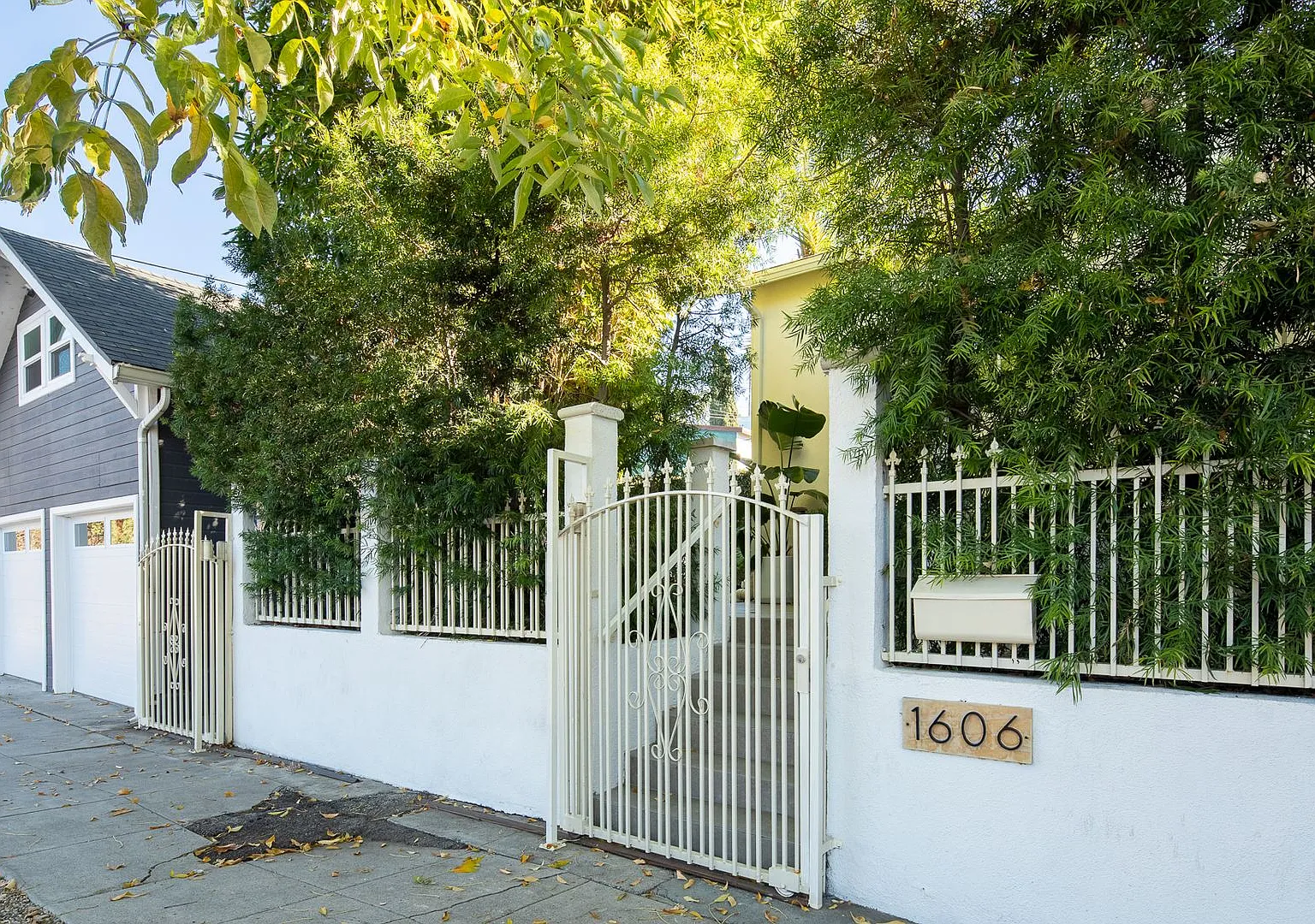 Fully Renovated Los Feliz Home with Private Yard, Two-Car Garage & Creative Studio — Photo 3