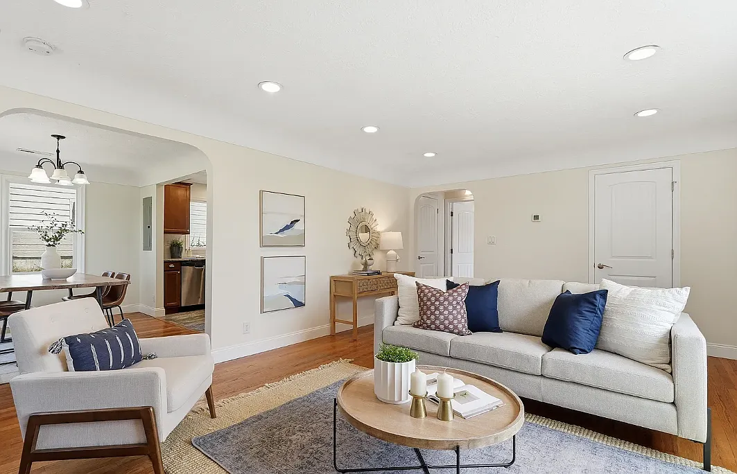 3 bed, 1.5 bath, 1449 sqft, $2,495 — Photo 3