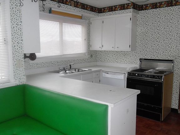 3rd image of 801 Walnut Ave