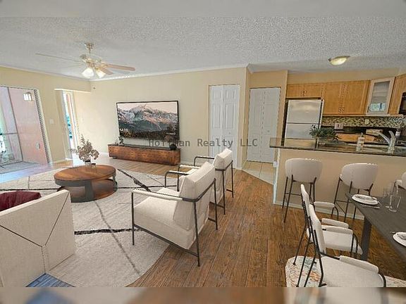 4th image of 5748 Baywater Dr