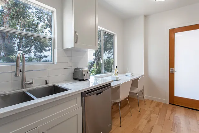 3055 Landa St — Photo 31