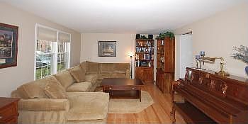 3rd image of 9334 Bentridge Ave