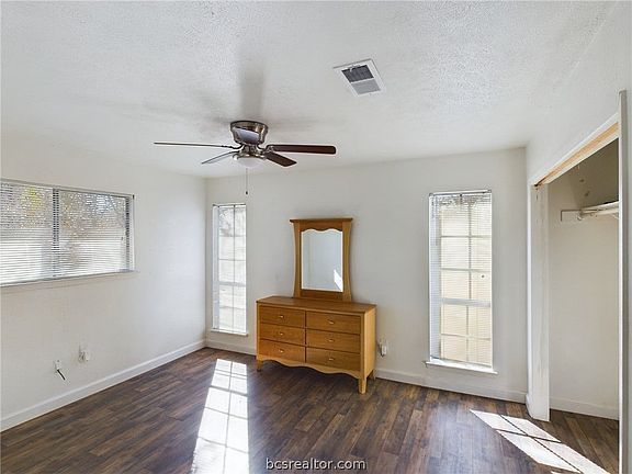 2914 Forest Bnd, Bryan, TX 77801 | Zillow