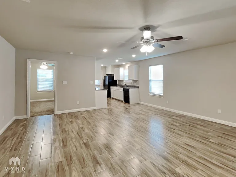 724 Rolling Terrace Cir — Photo 5