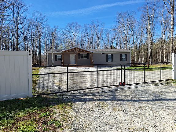 3rd image of 517 Sunset Dr