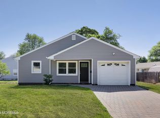 255 Forest Ave, Middletown, NJ 07748