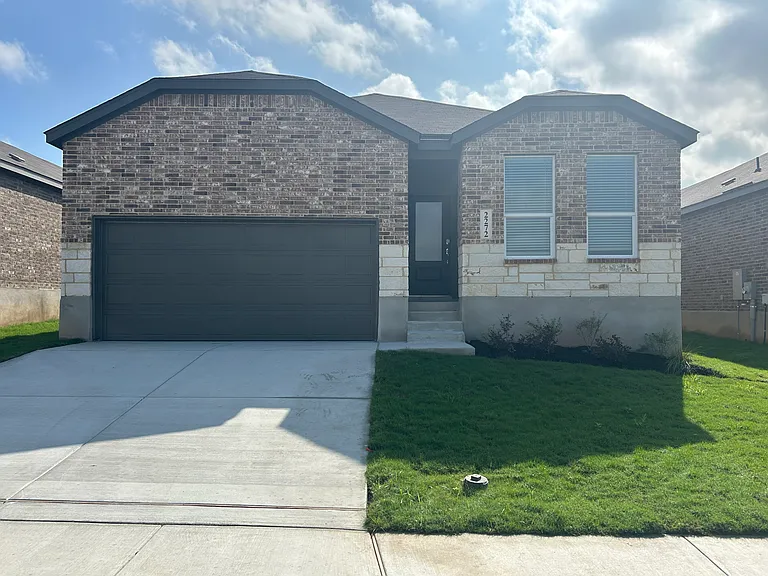 2272 Monument Hl — Photo 32