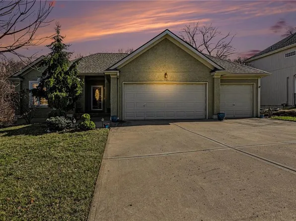 1903 NW 75th St, Kansas City, MO 64151