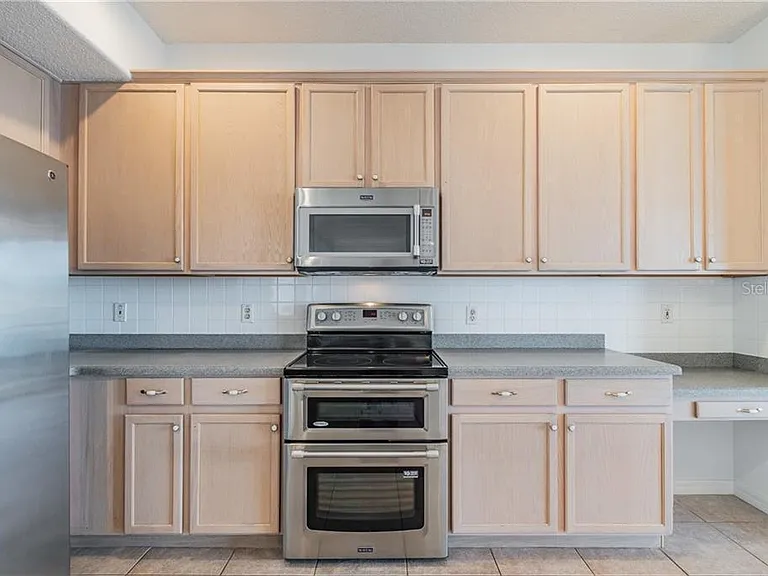 470 Canary Island Ct — Photo 57