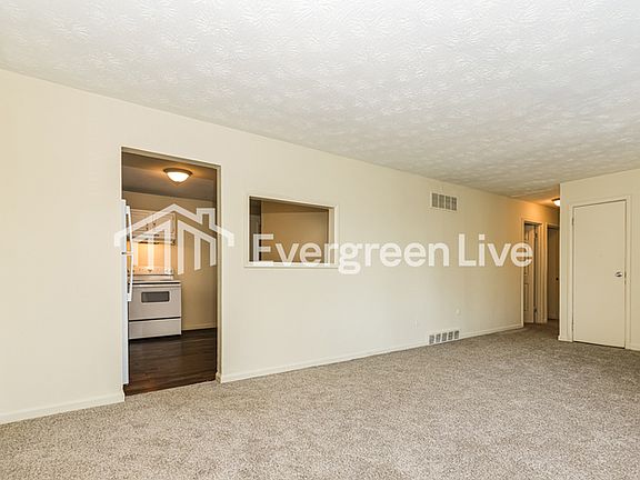 3rd image of 2611 Onaoto Ave