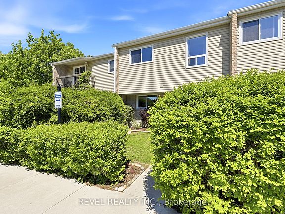 2nd image of 669 Osgoode Dr #2